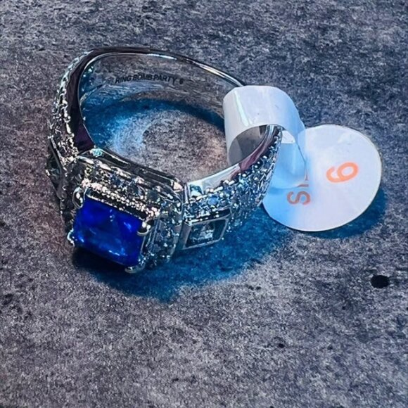 Ring Bomb Party Ring, size 6, NWOT - Picture 2 of 5